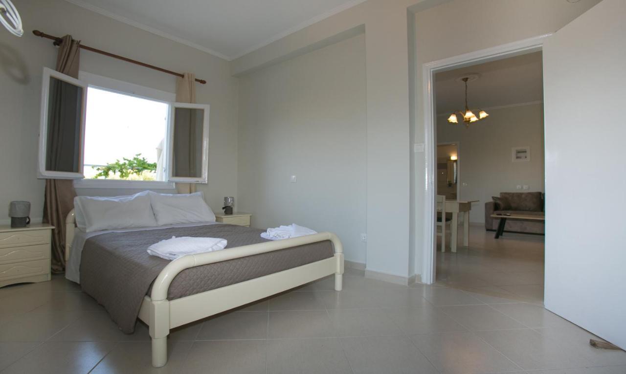 Babi'S Villa - Garden Apartment Lixouri Esterno foto